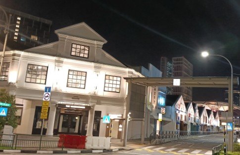 淡蝶街的仓库 B 座。