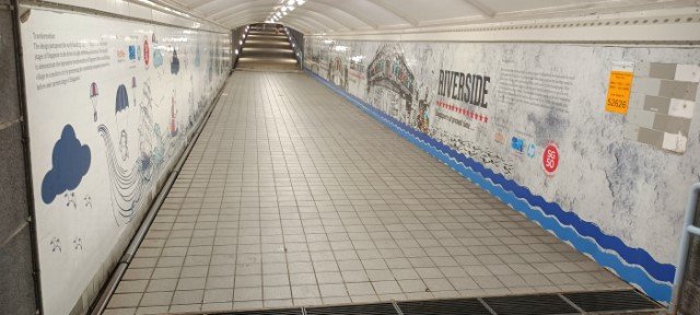 The Left Tunnel under the Elgin Bridge into Boat Quay.