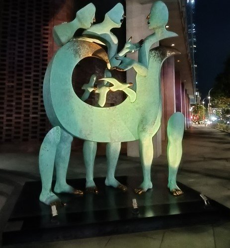 The Meeting sculpture by Etienne in 2014.