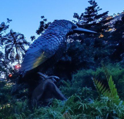 Eng Siak Loy 的《翠鸟三重奏》。