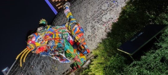 葡萄牙艺术家 Bordalo II 的《Trash-Sure 垃圾-当然》。