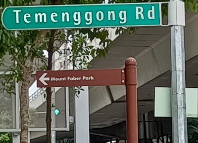 Continue walking and turn left at Temenggong Rd.