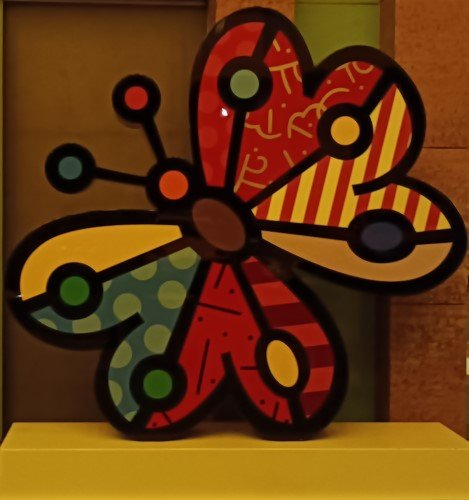 欧芮酒店前的蝴蝶。