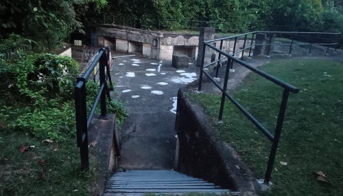 英比亚枪炮厂。