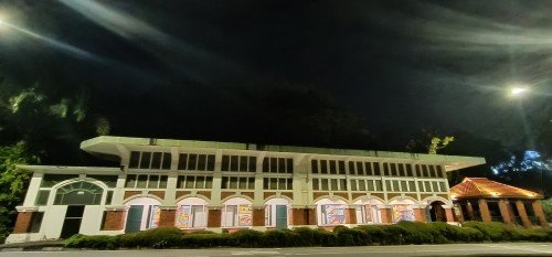 前发电站（1920 年代）。