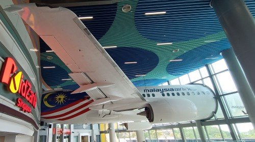 新加坡 Kidz Zania 的马来西亚航空飞机。